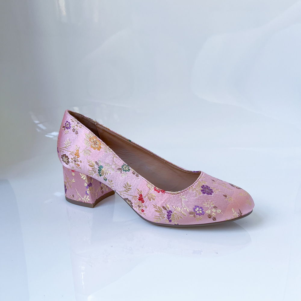 NEW City Classified Pink Sakura Floral Satin Block Heel Pump Size 8.5